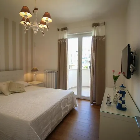 Apartament Whitehouse-