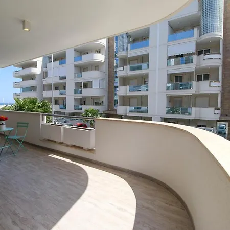 Whitehouse- Appartement *