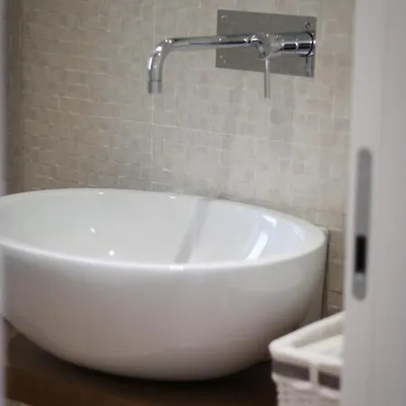 Whitehouse- Apartament