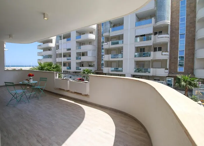 Whitehouse- Enjoy Apulia Apartamento *